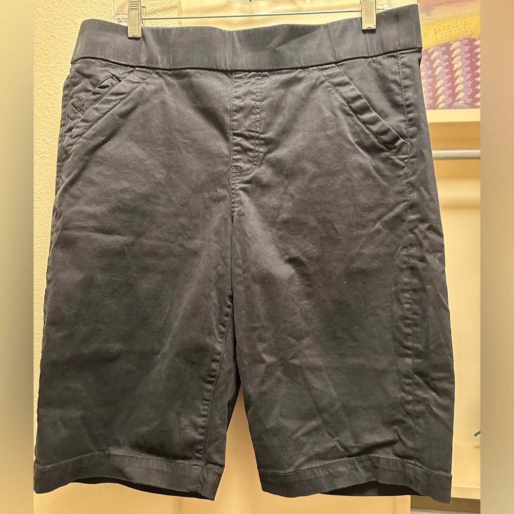 Liverpool Black Bermuda Shorts, Size 12